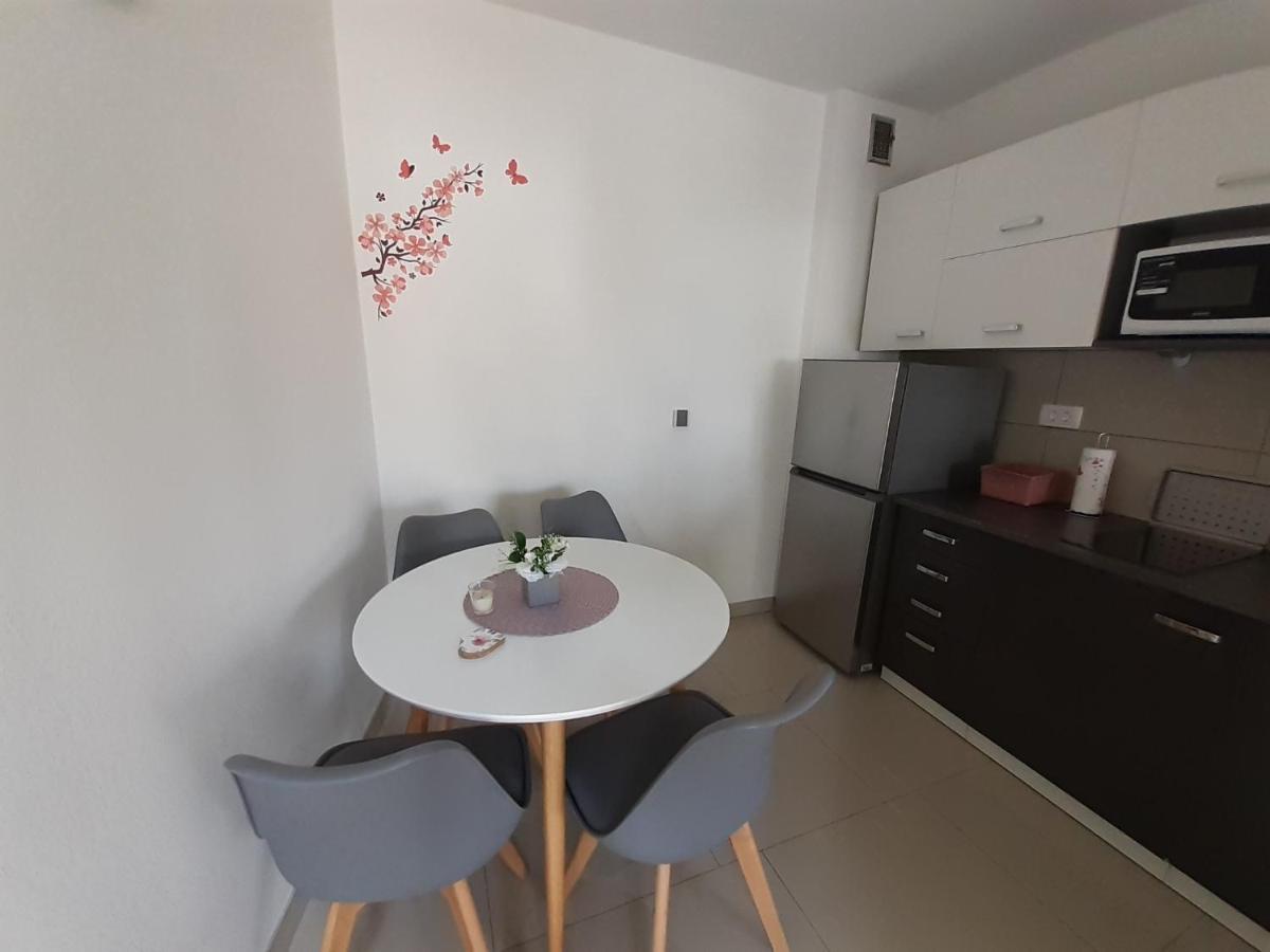 Apartment Vesel Malinska Buitenkant foto